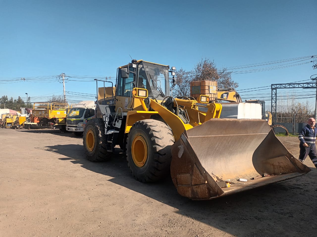 Cargador Frontal Komatsu WA380-6 año 2019  13.540 horas