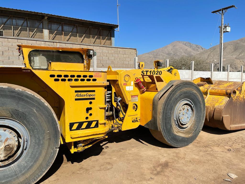 Scoop Atlas Copco ST 1020 AXO/35X229/8997 Año 2005 7.808 horas